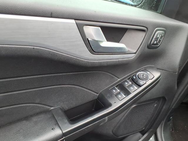 Certified 2025 Ford Escape Platinum AWD/4WD image 15
