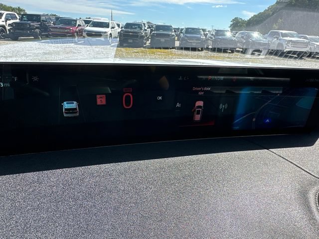 Certified 2025 Ford Expedition Platinum AWD/4WD image 31