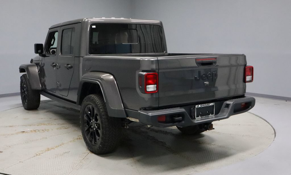 Used 2024 Jeep Gladiator Sport AWD/4WD image 8