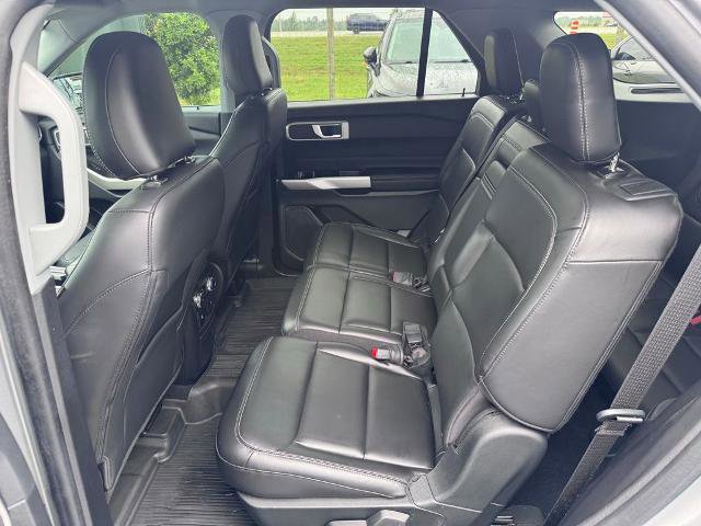 Certified 2022 Ford Explorer XLT w/ Equipment Group 202A RWD image 20