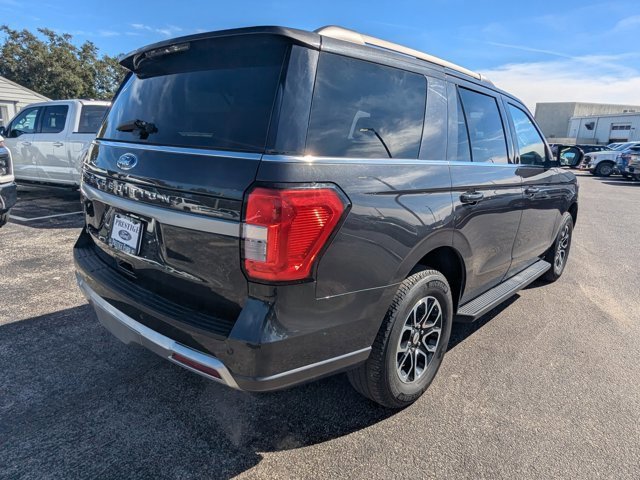 Certified 2024 Ford Expedition XLT image 5