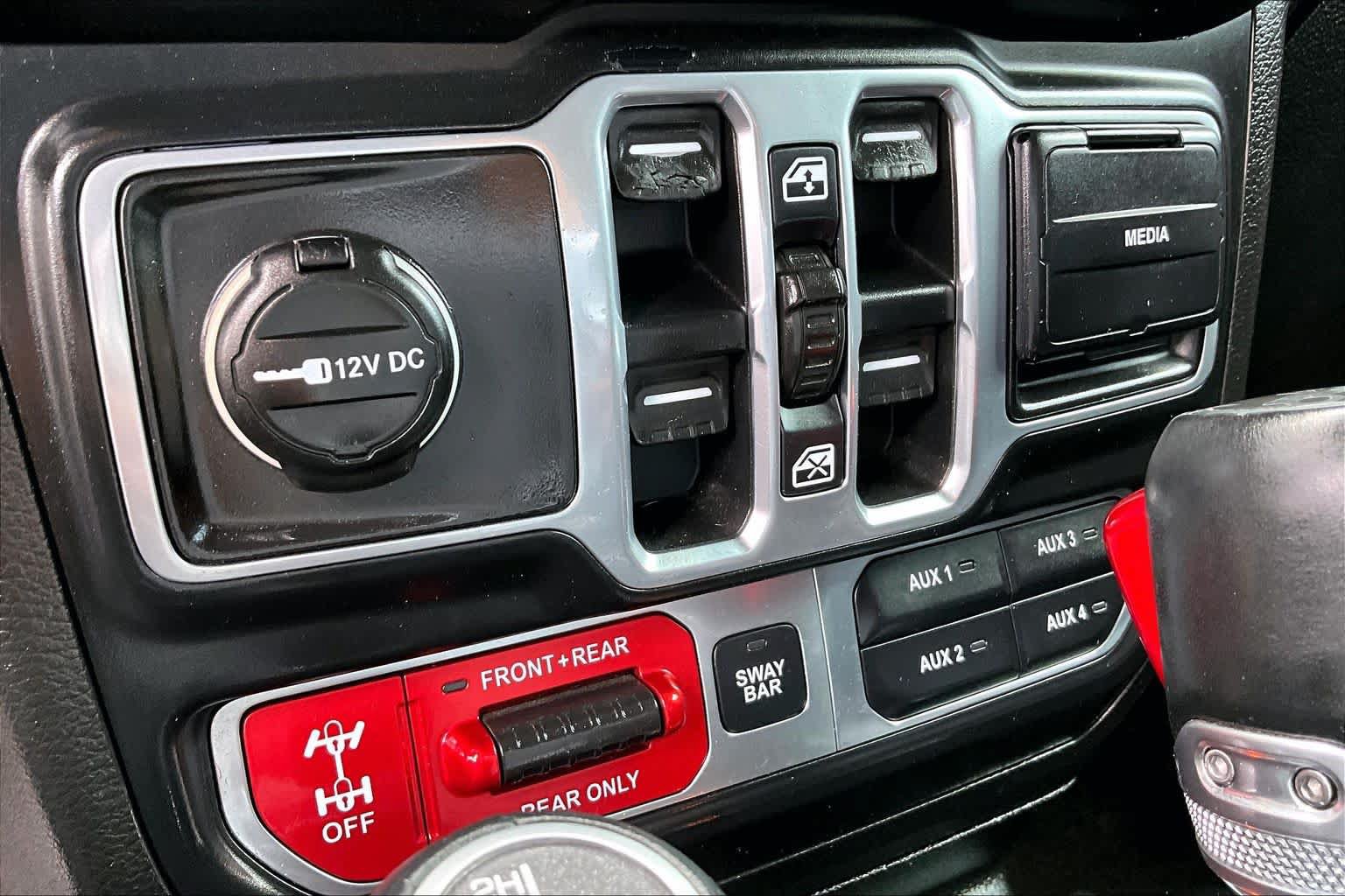 Used 2018 Jeep Wrangler Unlimited Rubicon AWD/4WD image 26