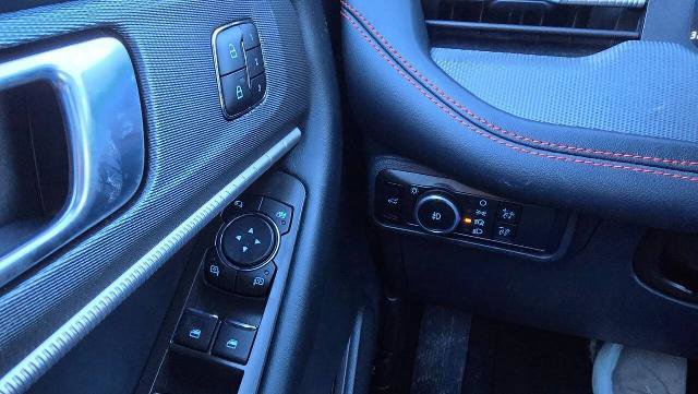 Certified 2025 Ford Explorer ST-Line w/ Premium Package image 26