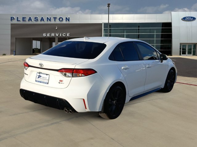 Used 2026 Toyota Corolla SE FWD image 5