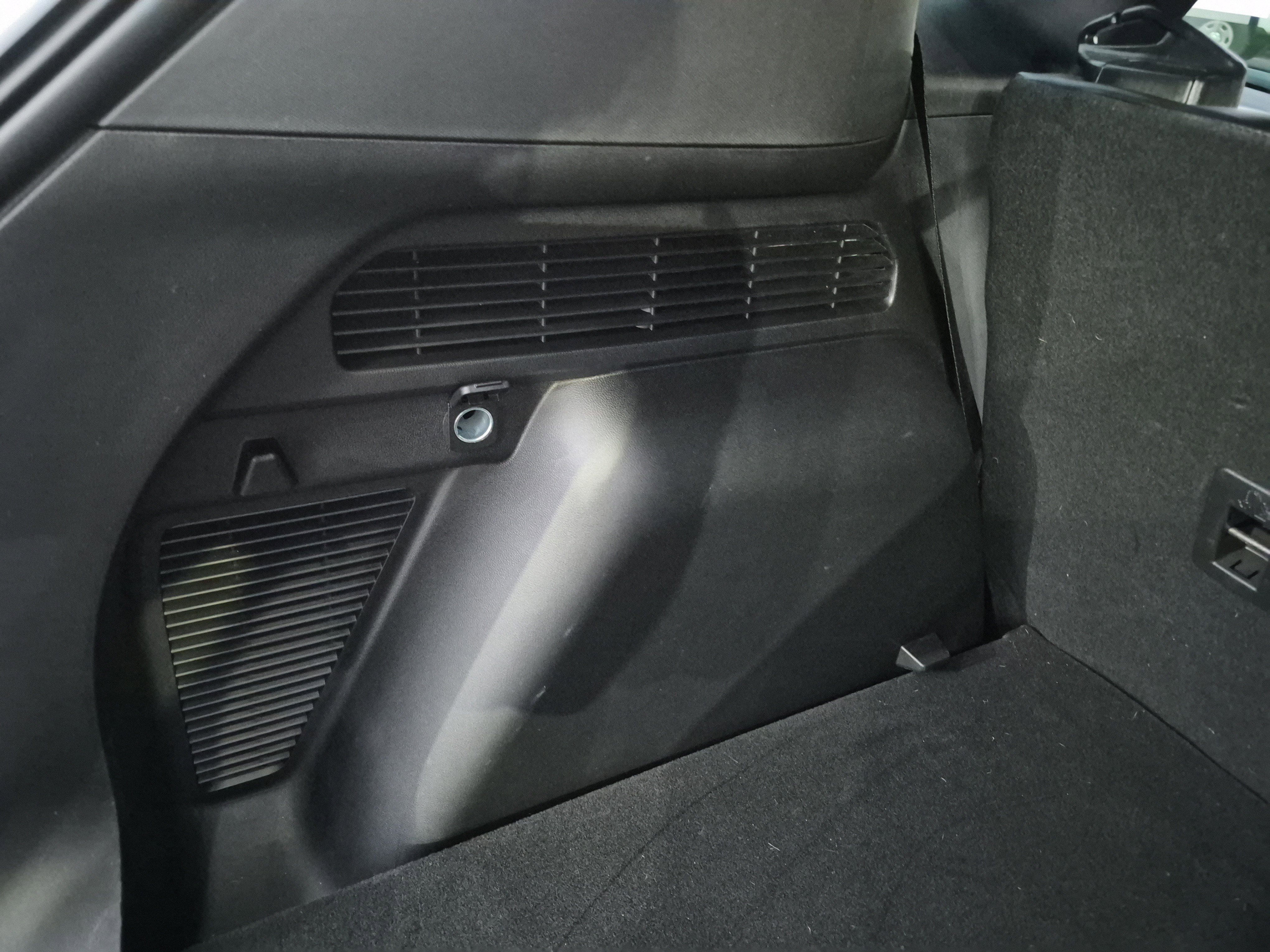 Certified 2024 Ford Escape ST-Line w/ Equipment Group 301A image 19