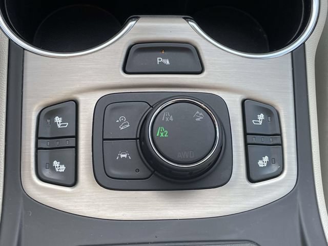 Used 2024 GMC Terrain Denali AWD/4WD image 36