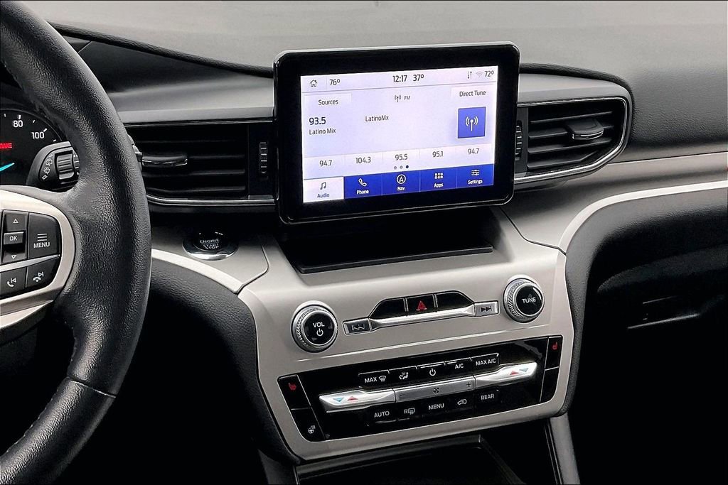 Certified 2022 Ford Explorer XLT w/ Equipment Group 202A image 5