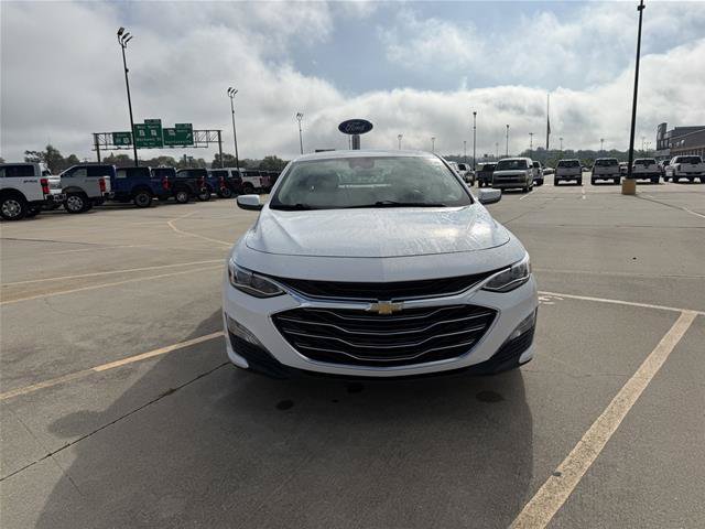 Used 2024 Chevrolet Malibu LT FWD image 3