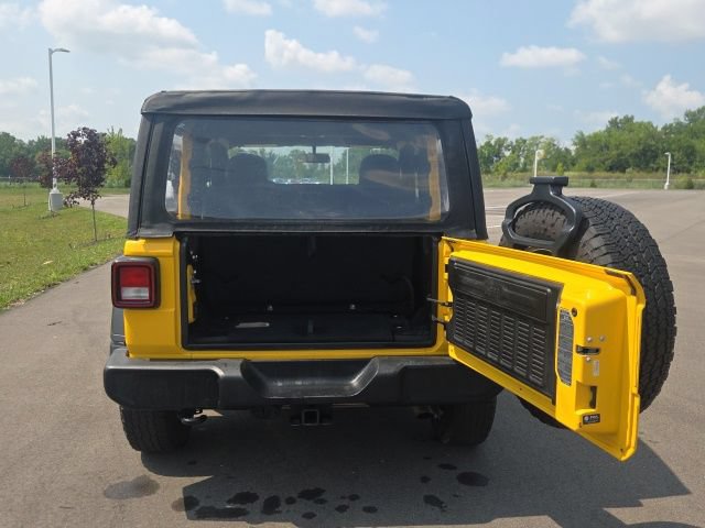 Used 2021 Jeep Wrangler Sport AWD/4WD image 10