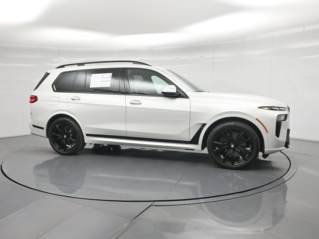 Used 2025 BMW X7 xDrive40i w/ M Sport Package AWD/4WD image 26
