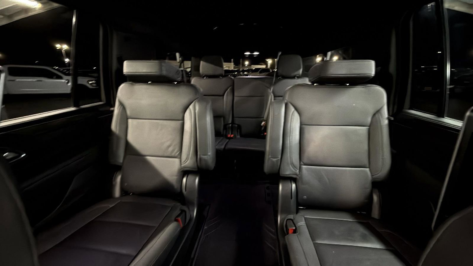 Used 2023 Chevrolet Suburban Z71 w/ Luxury Package image 26