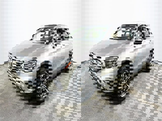 Used 2020 Mercedes-Benz GLC 300 4MATIC image 7