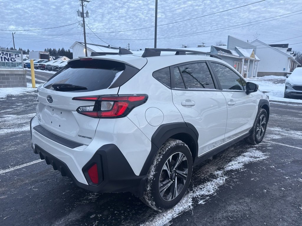 Used 2024 Subaru Crosstrek 2.0i Premium image 3
