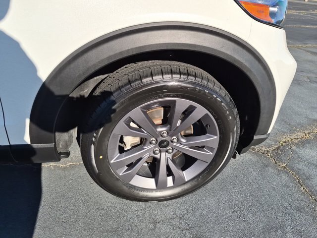 Certified 2023 Ford Explorer XLT w/ Equipment Group 202A AWD/4WD image 11