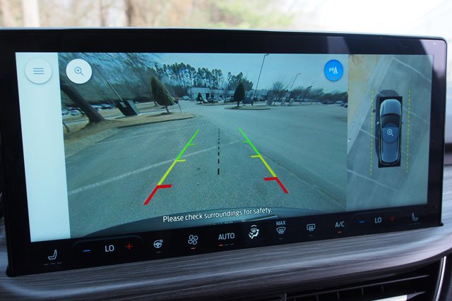 Certified 2025 Ford Escape SE w/ PHEV Premium Package image 29