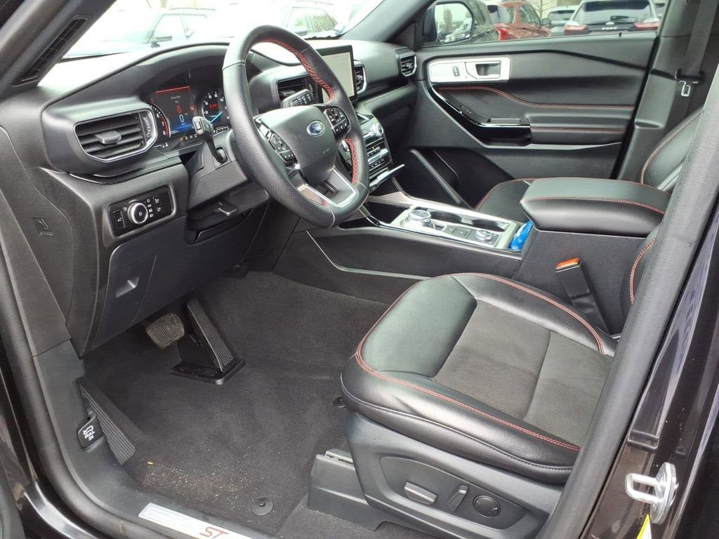 Certified 2023 Ford Explorer ST-Line AWD/4WD image 10