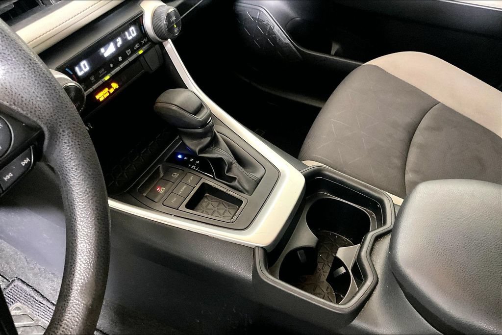 Used 2019 Toyota RAV4 XLE FWD image 13