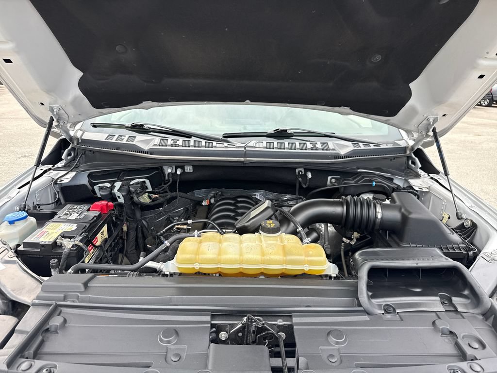 Certified 2019 Ford F150 Platinum w/ Equipment Group 701A Luxury AWD/4WD image 32