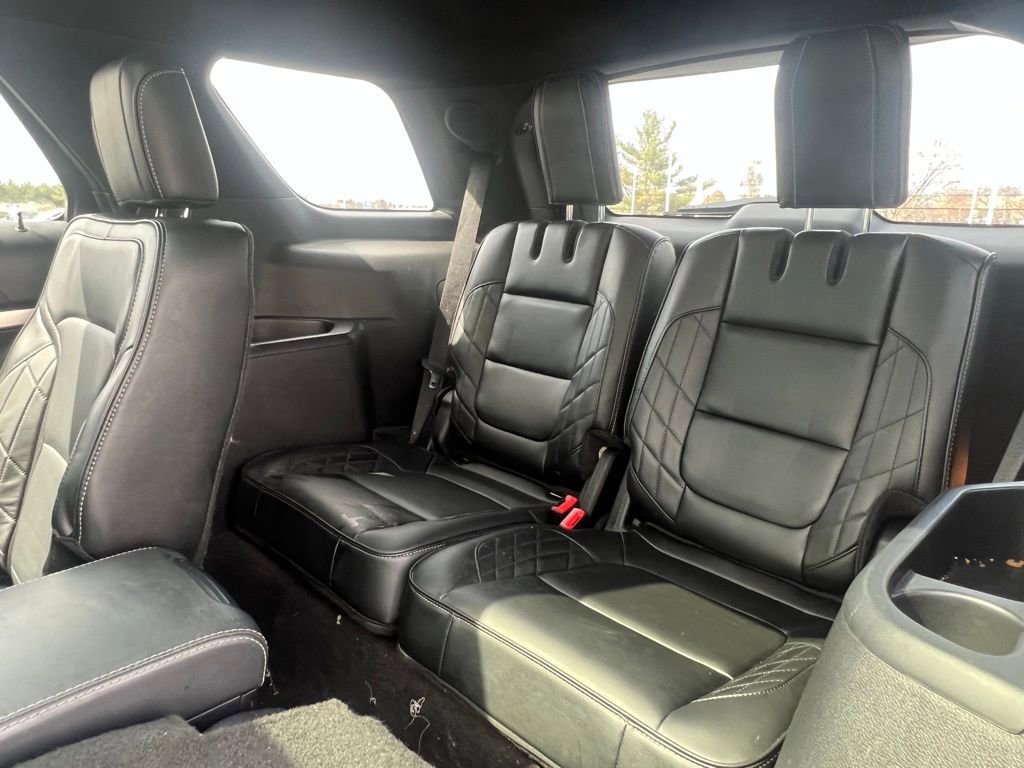 Certified 2017 Ford Explorer Platinum image 22