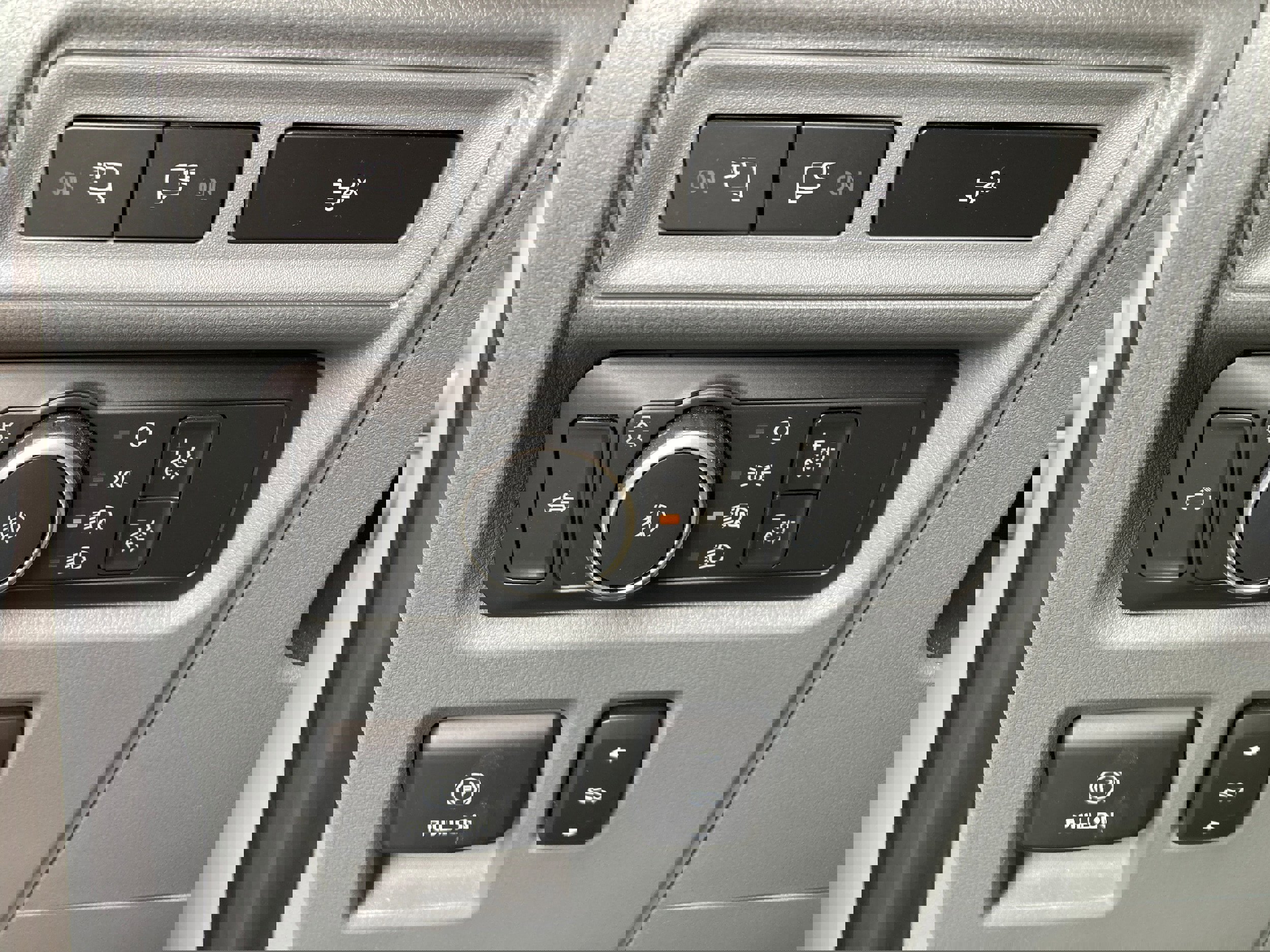 Certified 2022 Ford F150 XLT w/ Equipment Group 302A High image 27