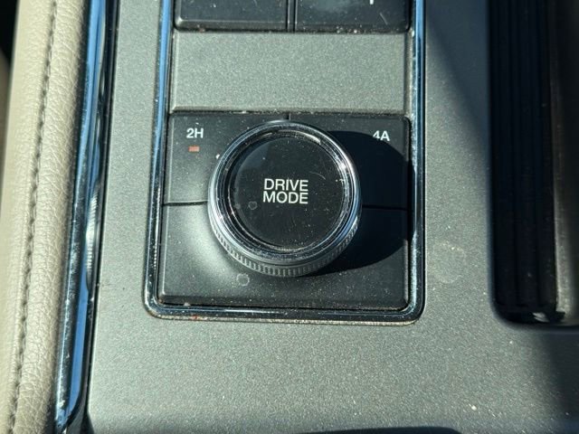 Certified 2019 Ford Expedition Max XLT w/ Equipment Group 202A AWD/4WD image 33