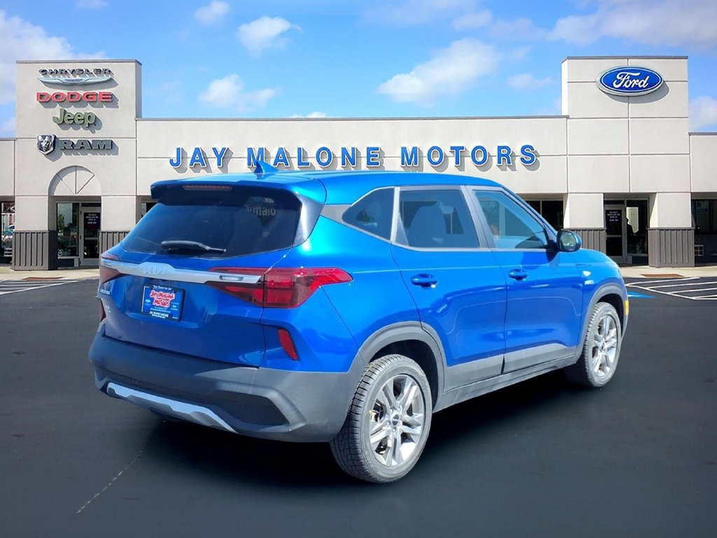 Used 2022 Kia Seltos LX AWD/4WD image 3