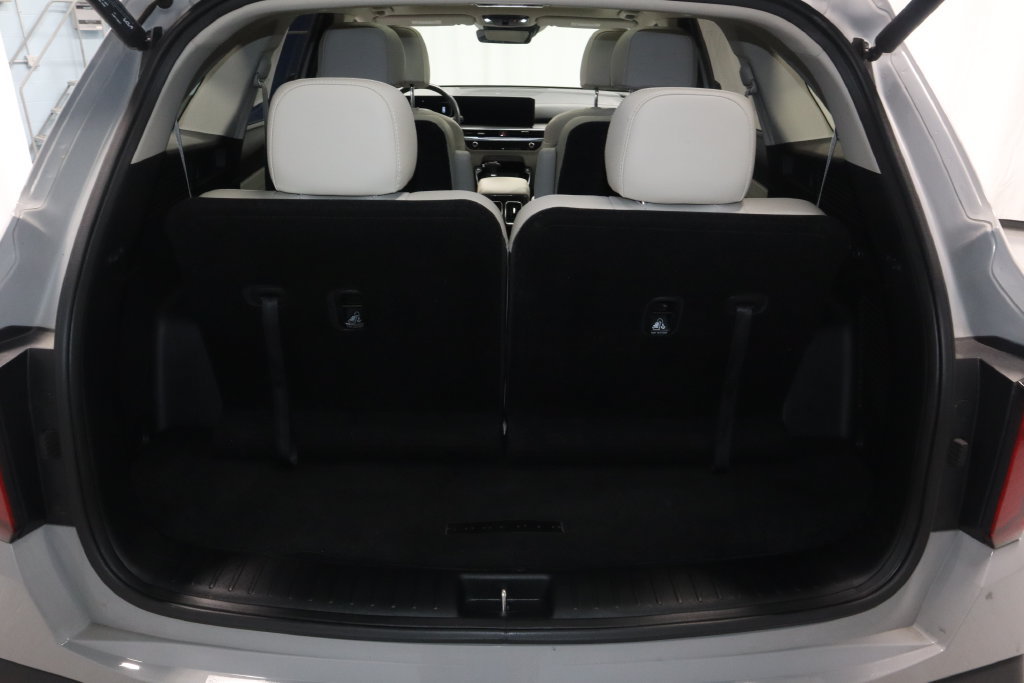 Used 2025 Kia Sorento SX AWD/4WD image 17