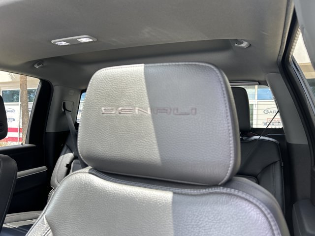 Used 2021 GMC Sierra 2500 Denali w/ Denali Ultimate Package AWD/4WD image 19