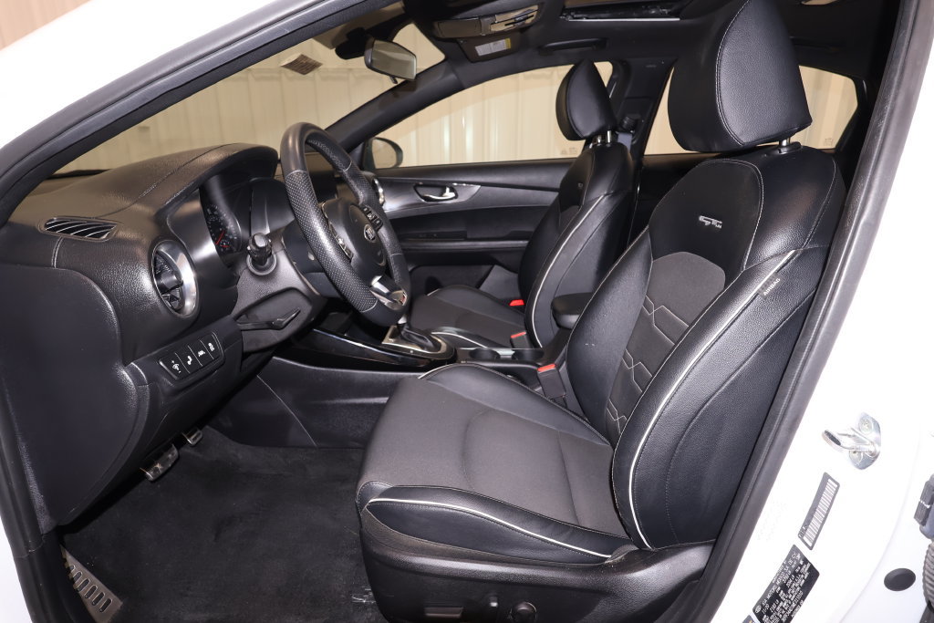 Used 2021 Kia Forte GT-Line w/ GT-Line Premium Package FWD image 13
