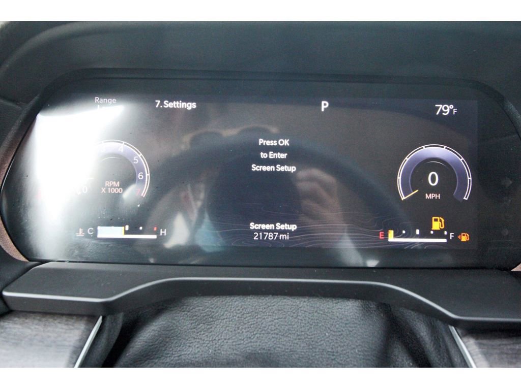 Used 2023 Jeep Grand Cherokee Limited image 17