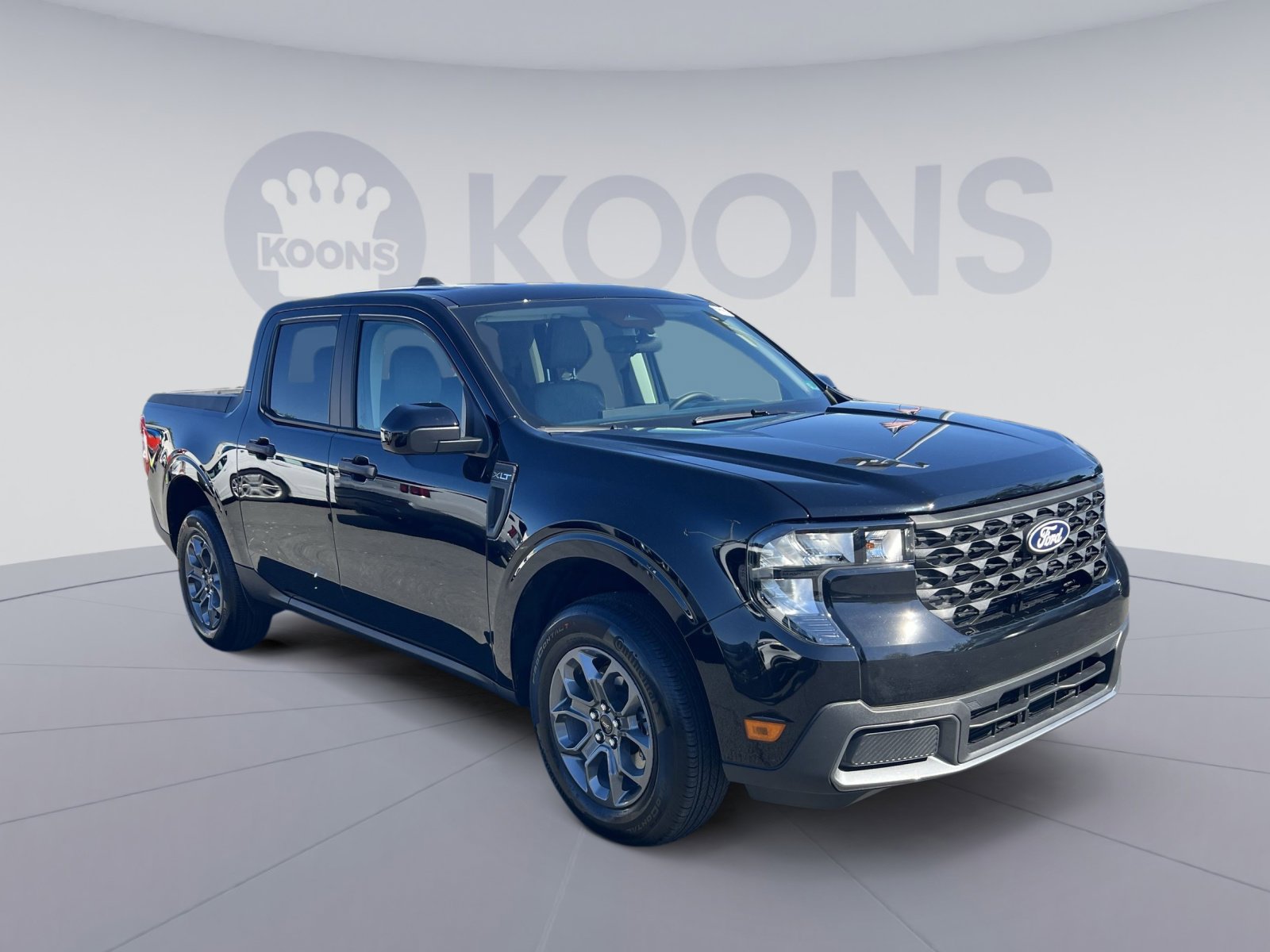 Certified 2025 Ford Maverick XLT w/ XLT Luxury Package AWD/4WD image 2