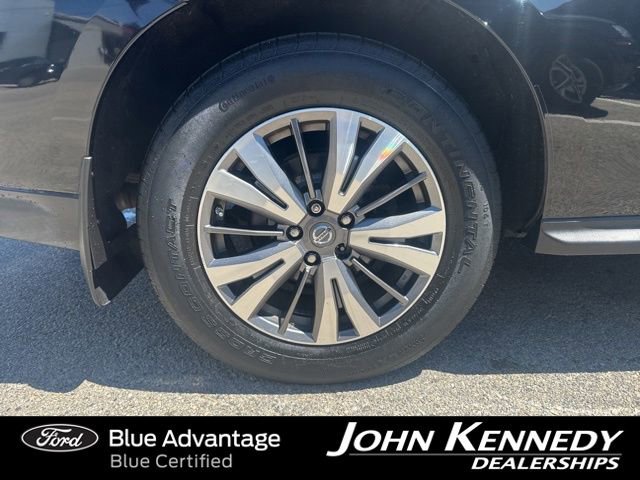 Used 2017 Nissan Pathfinder SL w/ SL Tech Package AWD/4WD image 4