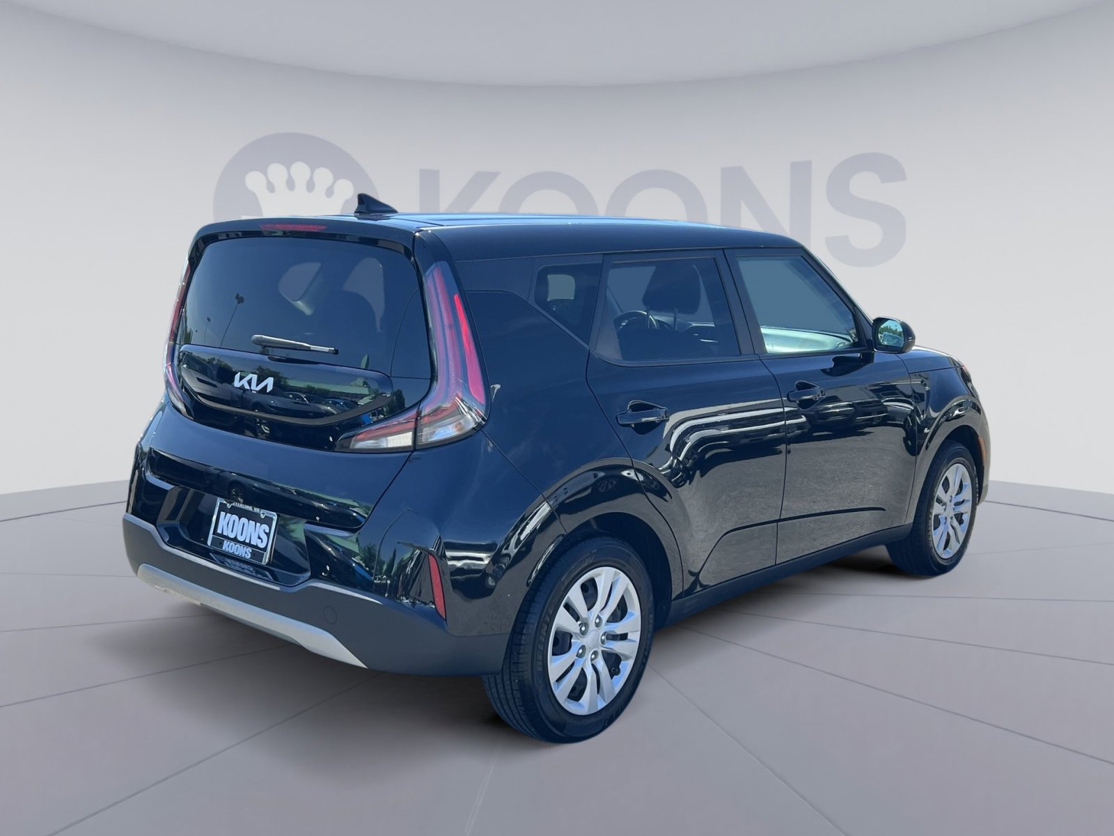 Used 2025 Kia Soul LX FWD image 16