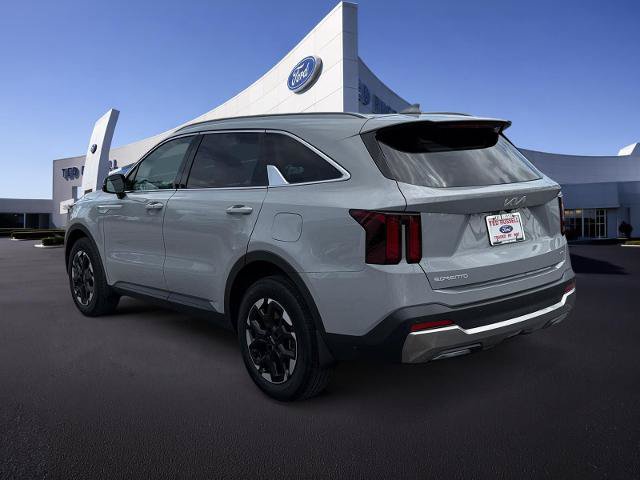 Used 2025 Kia Sorento S w/ Panoramic Sunroof Package AWD/4WD image 7