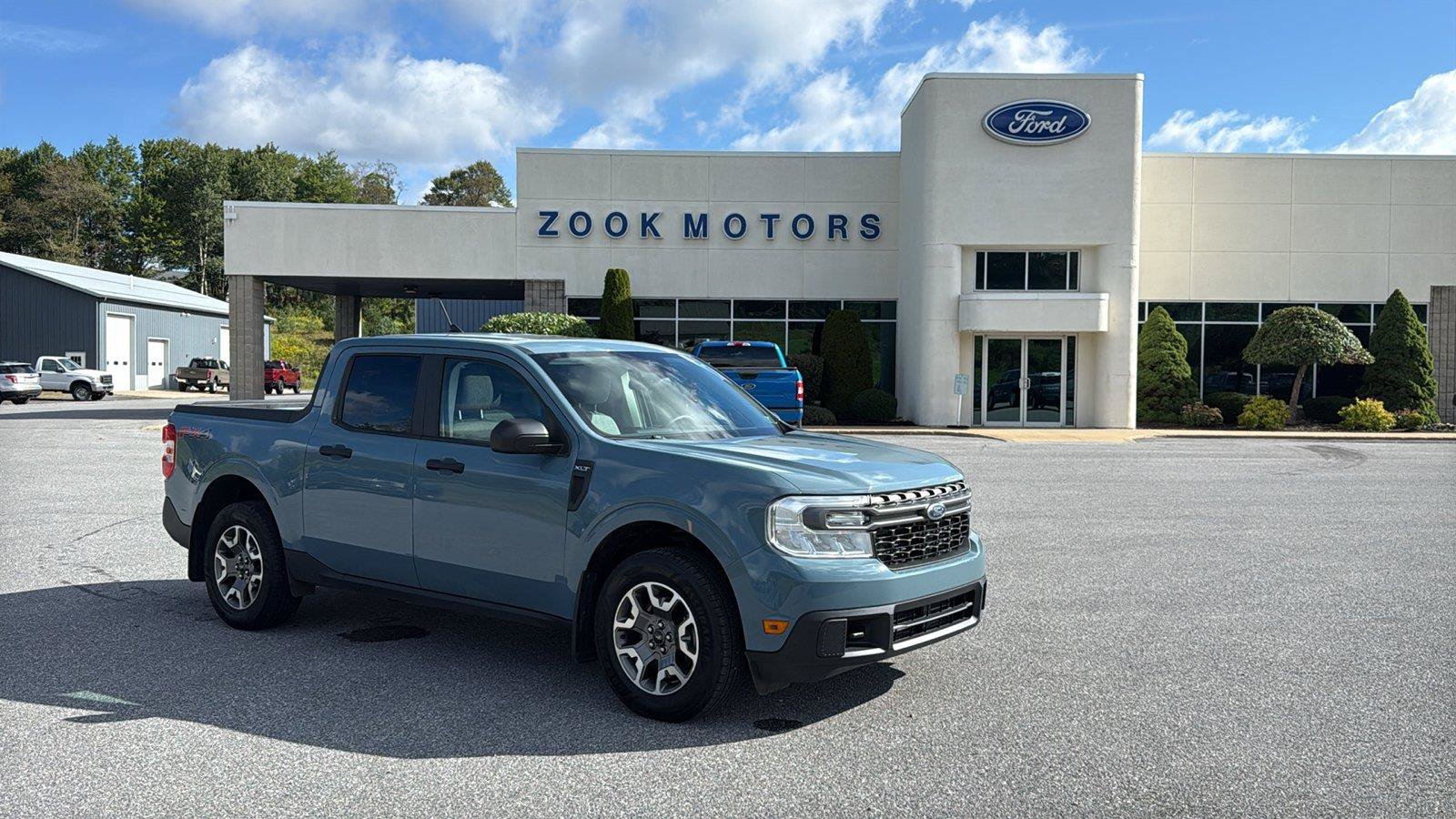 Certified 2022 Ford Maverick XLT w/ Equipment Group 300A Standard