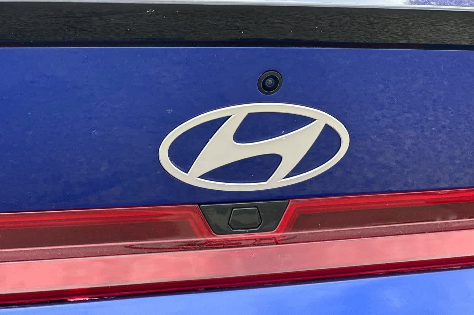 Used 2025 Hyundai Elantra Sport FWD image 27