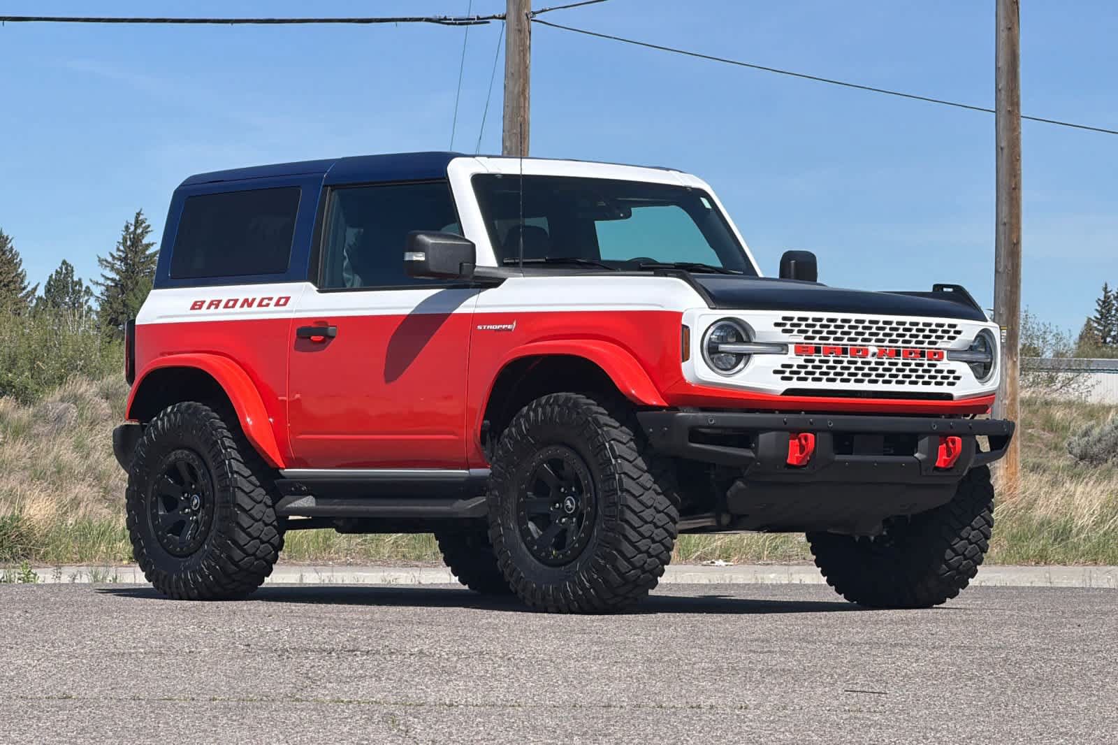 Certified 2025 Ford Bronco Stroppe Edition AWD/4WD image 9