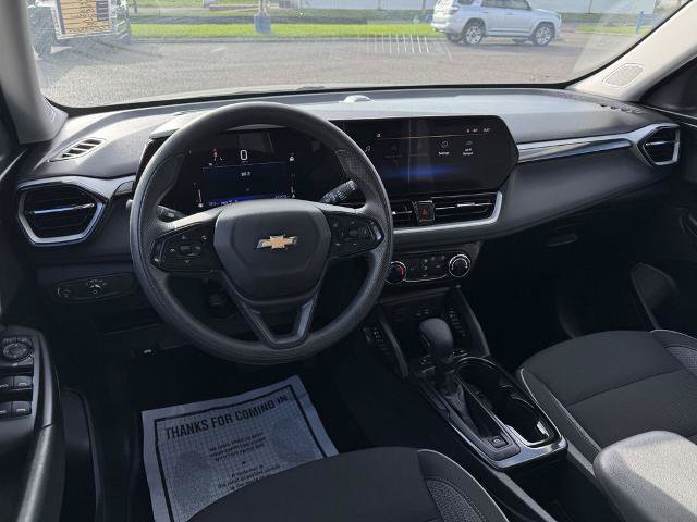 Used 2025 Chevrolet TrailBlazer LT AWD/4WD image 16