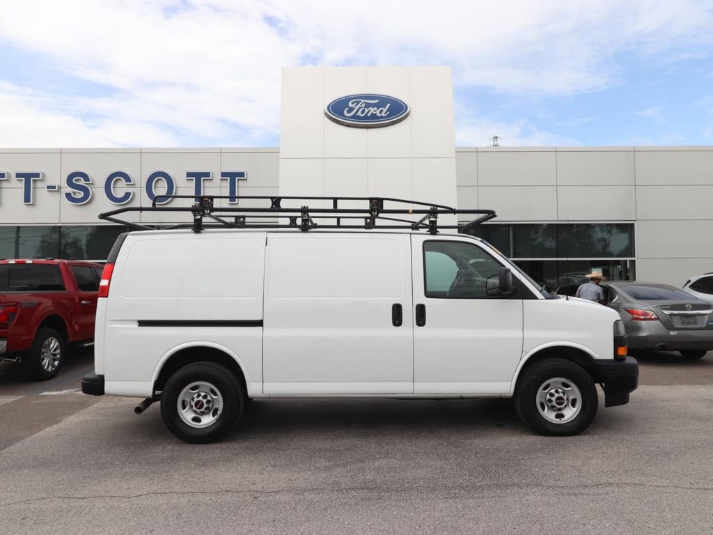 Used 2022 GMC Savana 2500 w/ Driver Convenience Package image 6
