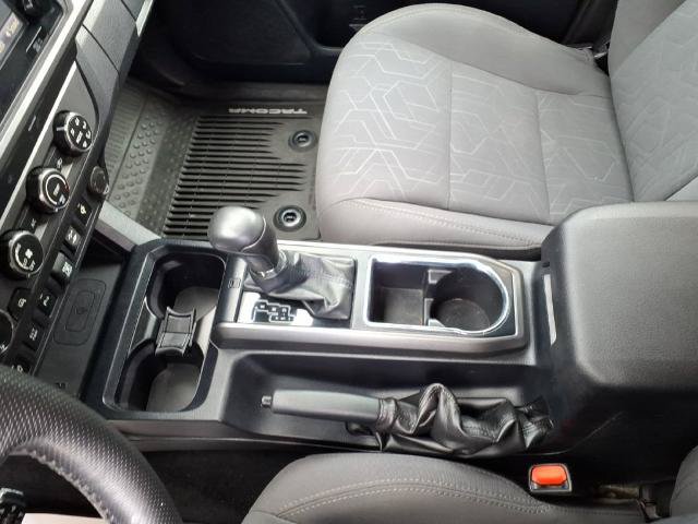 Used 2019 Toyota Tacoma TRD Off-Road w/ Technology Package AWD/4WD image 15