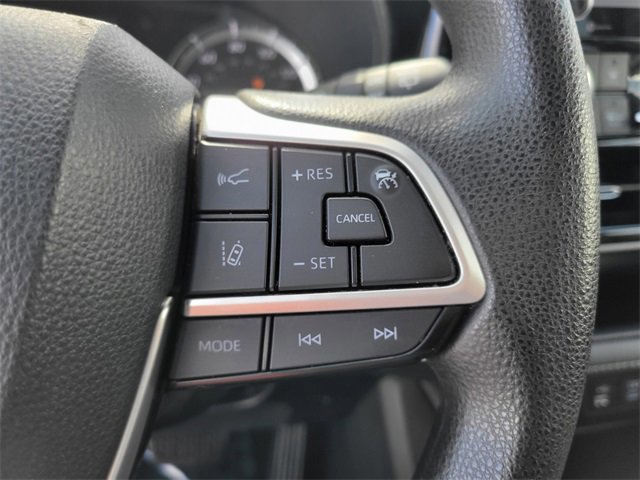 Used 2022 Toyota Highlander L image 23