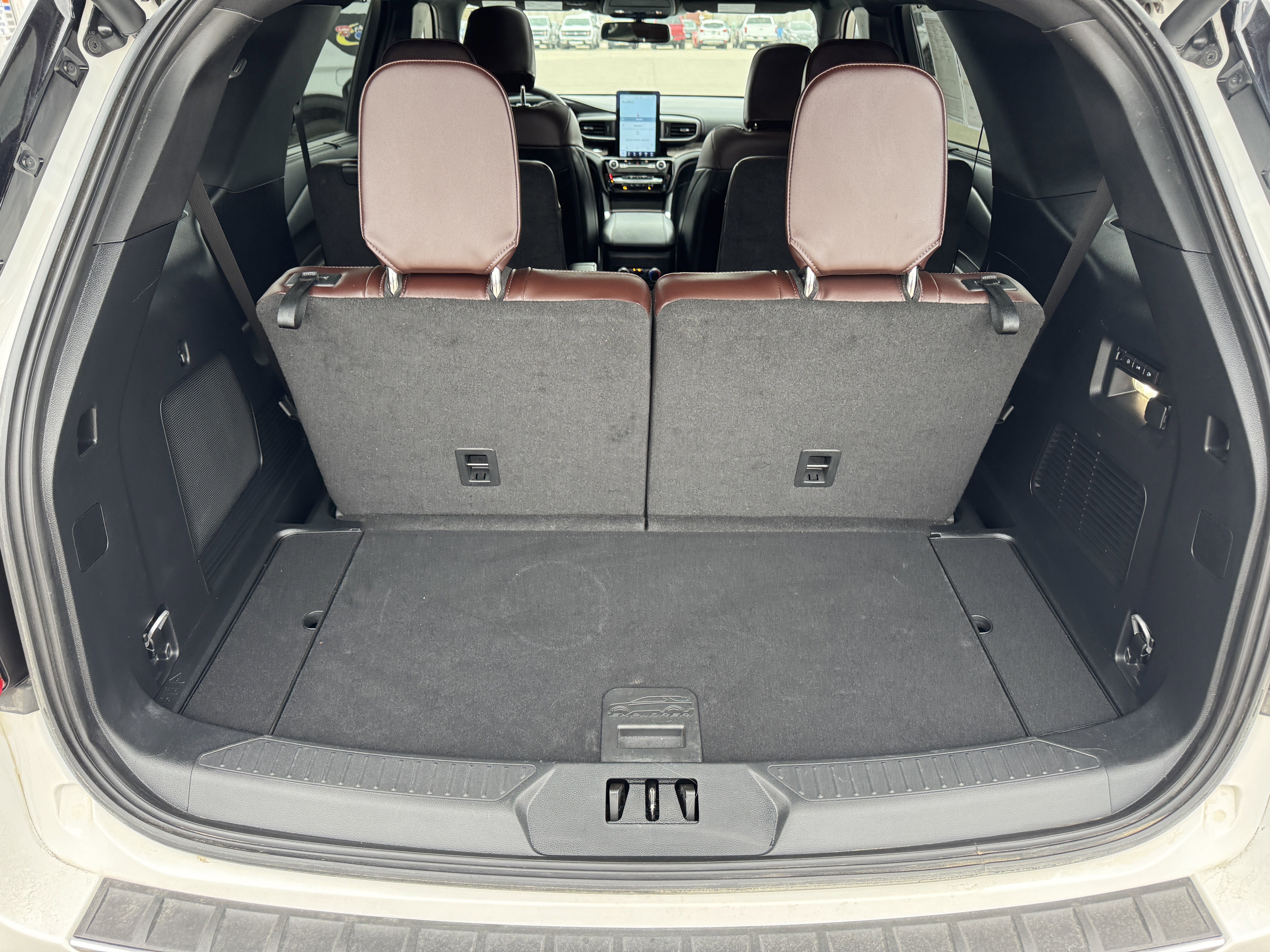 Certified 2024 Ford Explorer Platinum w/ Technology Package image 22