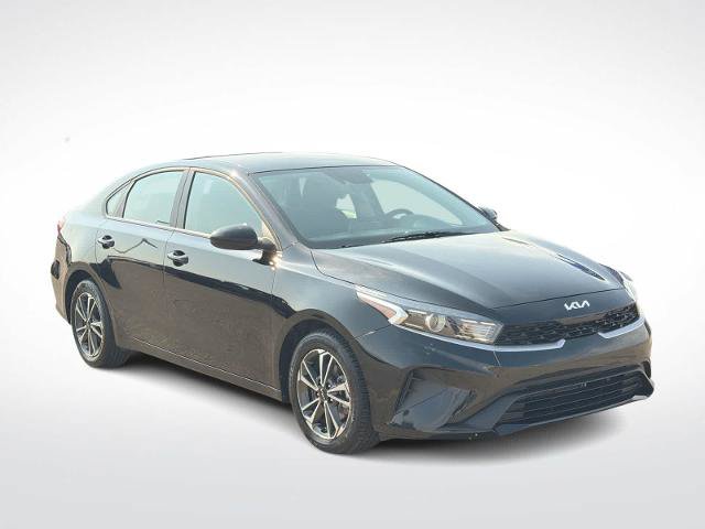 Used 2024 Kia Forte LXS FWD image 2