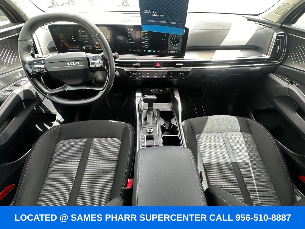 Used 2026 Kia Sorento LX FWD image 9