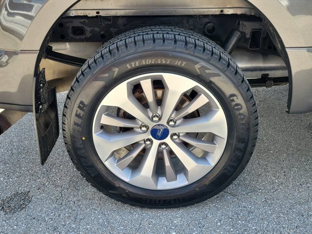 Certified 2017 Ford F150 XL w/ Equipment Group 101A Mid AWD/4WD image 11