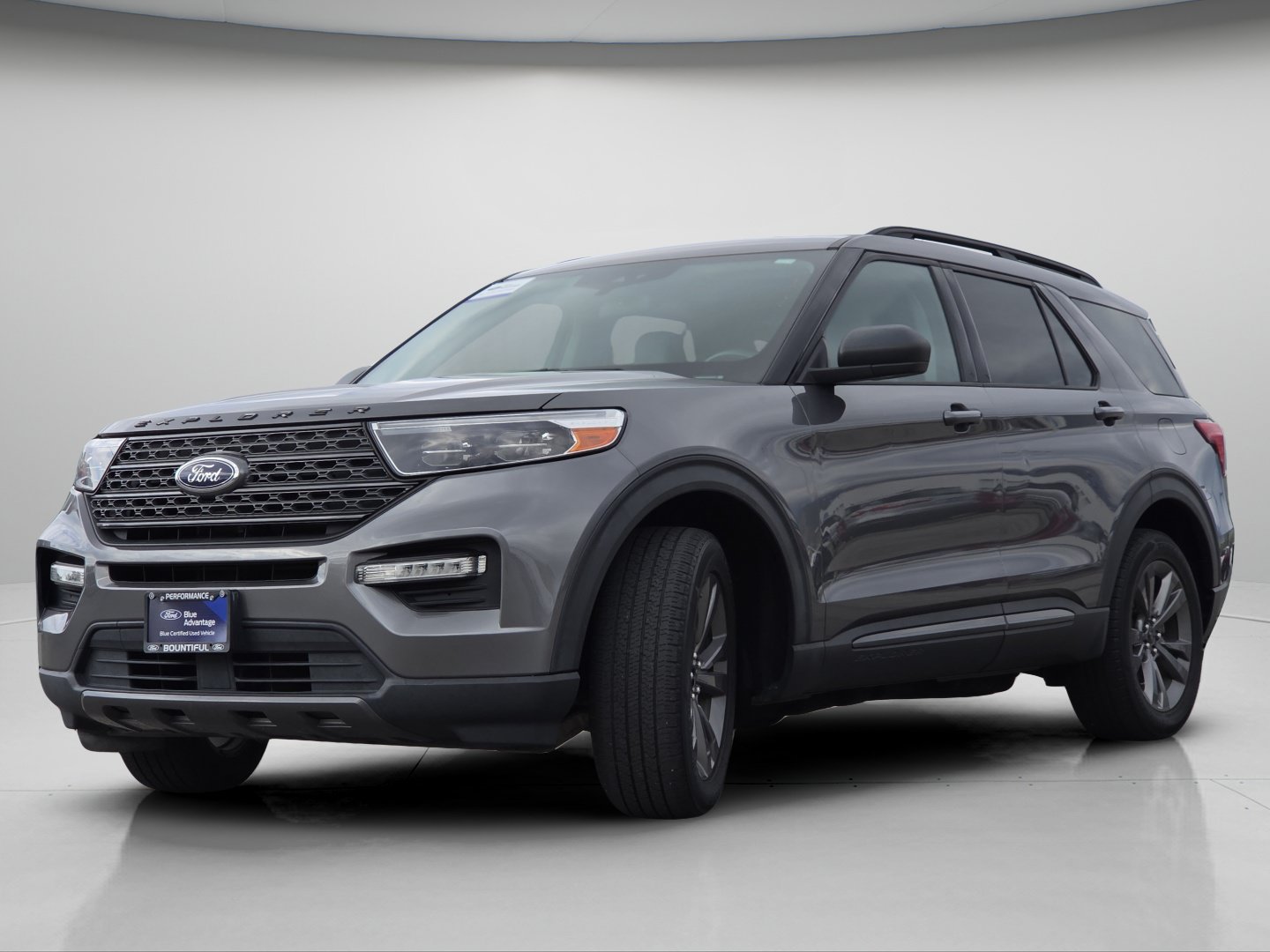 Certified 2021 Ford Explorer XLT w/ Equipment Group 202A AWD/4WD image 18