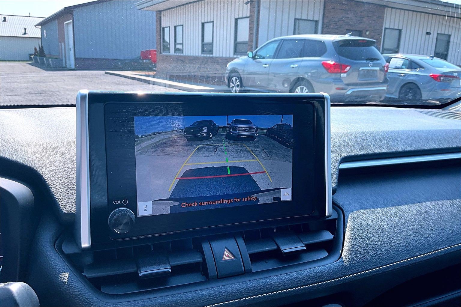 Used 2024 Toyota RAV4 XLE FWD image 29