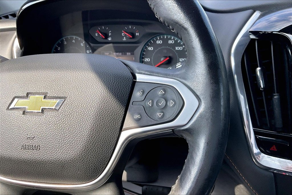 Used 2020 Chevrolet Traverse LT FWD image 19