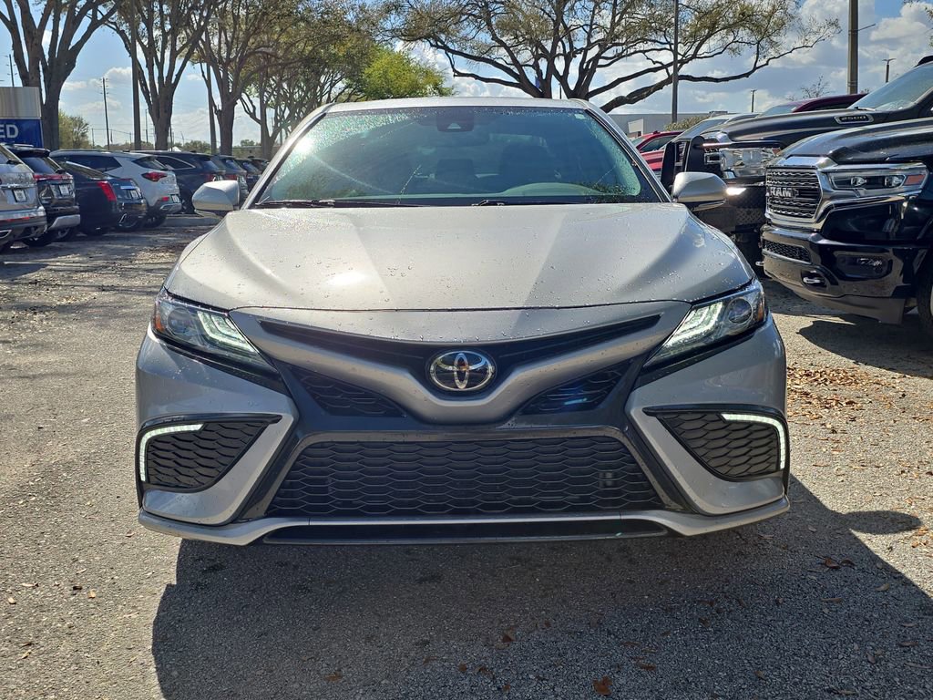 Used 2022 Toyota Camry XSE image 5