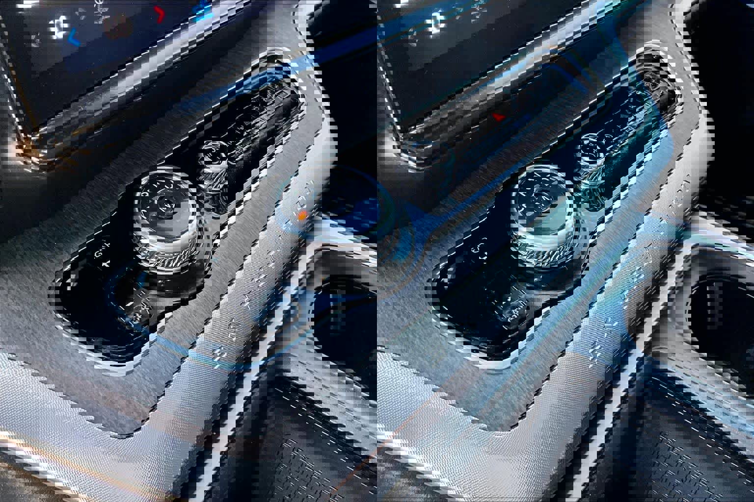 Certified 2025 Ford Expedition Platinum w/ Platinum Ultimate Package image 9